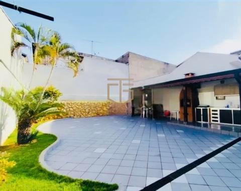 Casa à venda em Campinas, Jardim Nova Europa, com 2 quartos, com 267 m²