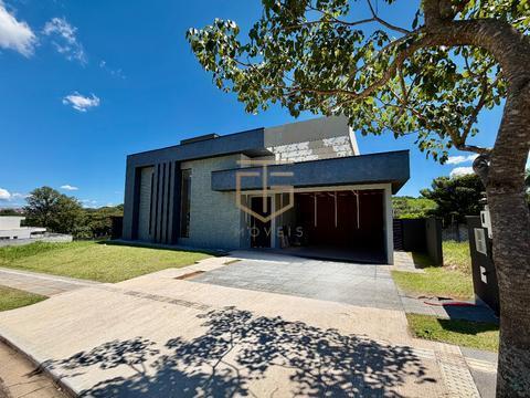 Casa à venda em Valinhos, Condomínio Ecovilla Boa Vista, com 3 suítes, com 243.69 m²